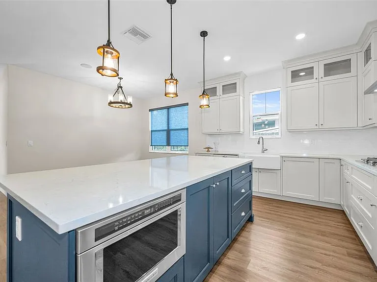 522 Louden Ave — Photo 18