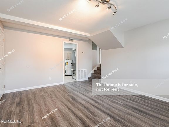 3rd image of 929 W Millard Ct