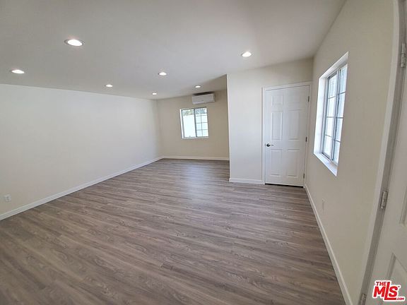 2nd image of 6441 Agnes Ave