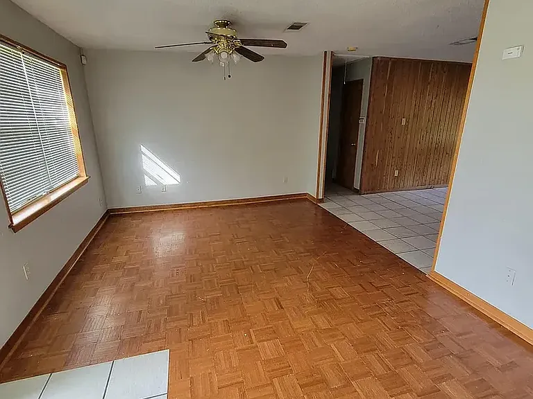 2861 Maple Dr — Photo 6