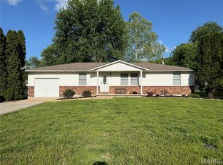 615 Vine St, Cuba, MO 65453