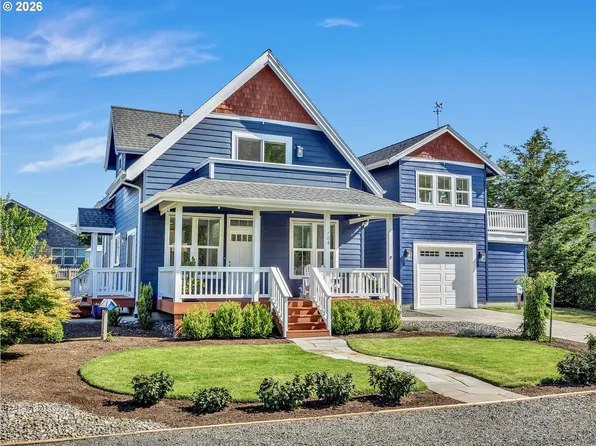 704 10th St, Gearhart, OR 97138