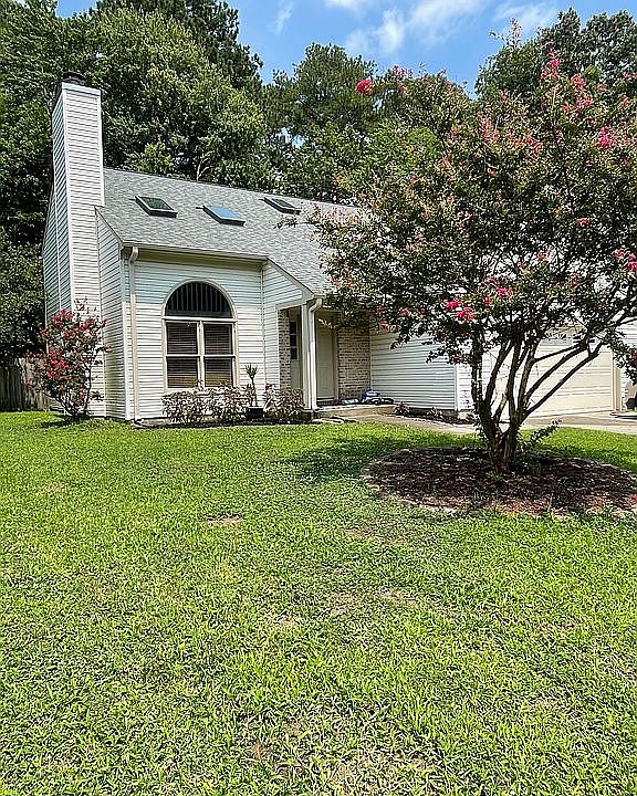 1st image of 108 Ivy Arch