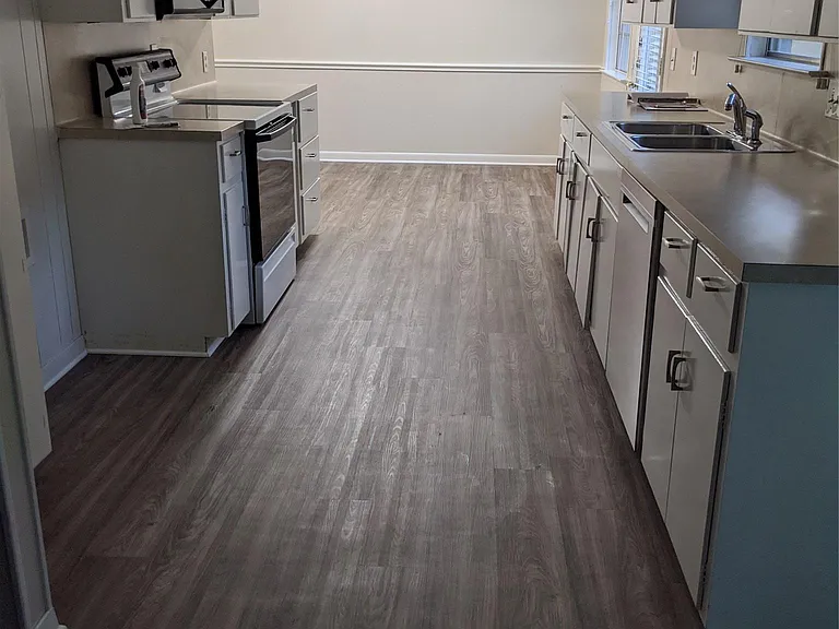 5904 Burlington Ct — Photo 10