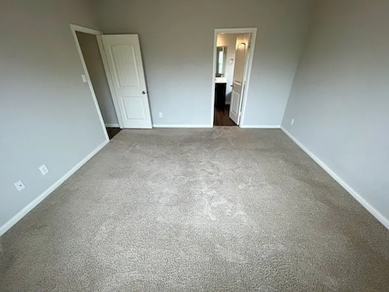2277 Olive Hill Dr — Photo 13