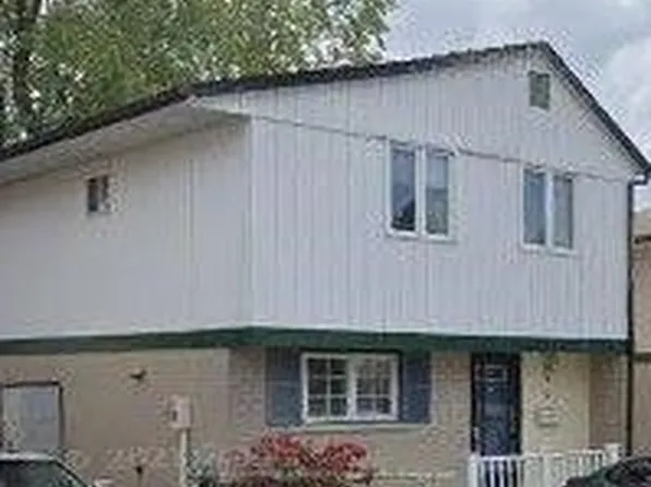 13 Greenhills Sq, Brampton, ON L6S 2J4