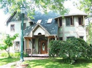 6N112 River Dr, St Charles, IL 60175