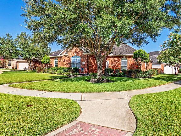 The 3 Car Garage is in view with this picture.