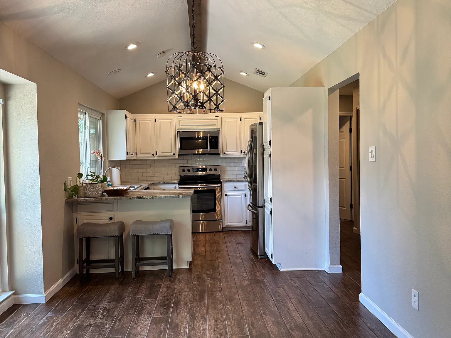 3 bed, 1540 sqft, $2,300 — Photo 4