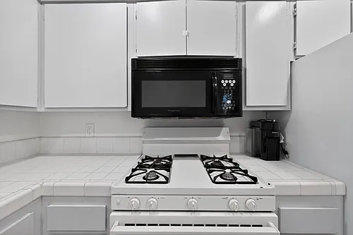4875 Cole St Photo 1