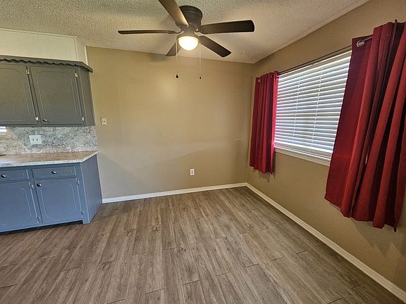 3rd image of 3202 SE Footman Ln