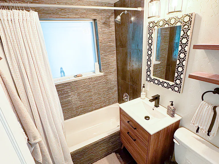 3808 N Steele St — Photo 20