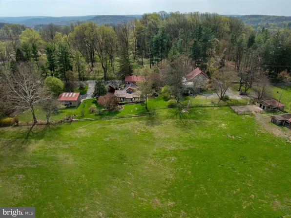 1169 Saint Matthews Rd, Chester Springs, PA 19425