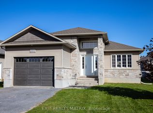 111 York Cross, Russell, ON K4R0C5
