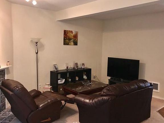 3rd image of 3800 NE Sunset Blvd APT D101