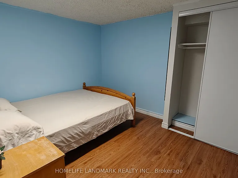 385 Marybay Cres #1 — Photo 8