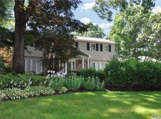 103 Cypress Dr, Woodbury, NY 11797