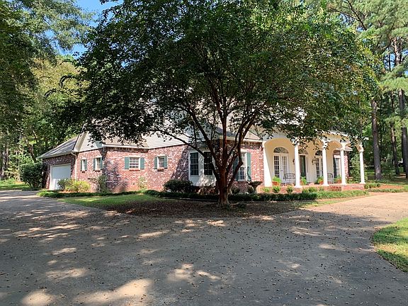 3rd image of 36 Fairway Dr
