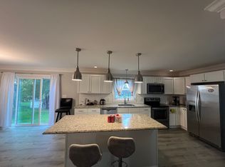 1 Finch Ct, Latham, NY 12110