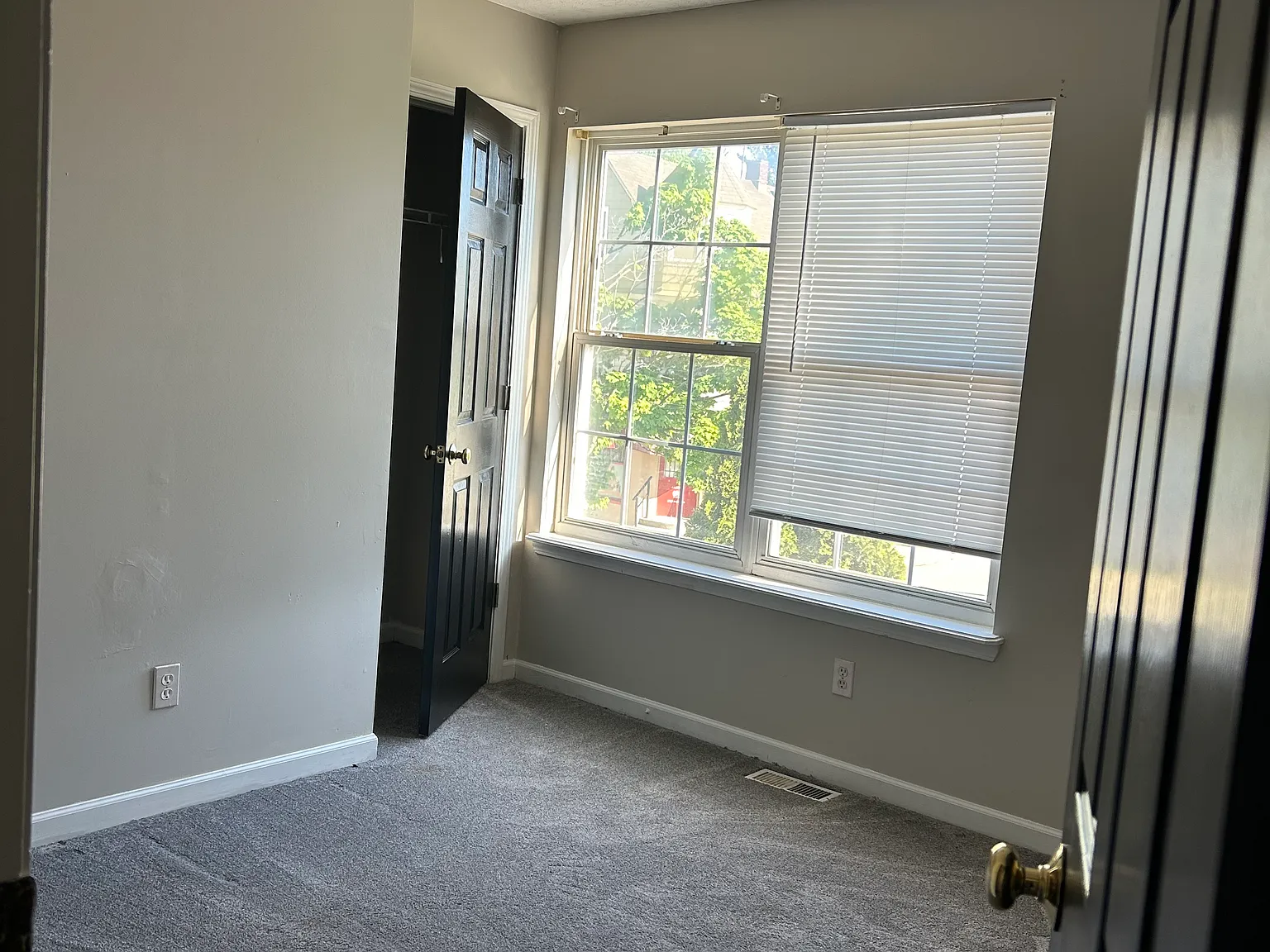 6211 Heisley Ave — Photo 3