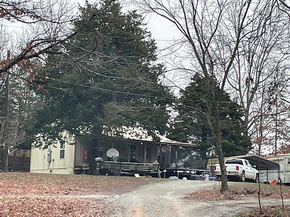 3rd image of 1386 Harmony Rd
