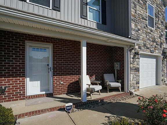 2nd image of 224 N Mimosa Ln