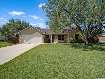 204 La Parita Ct, Jourdanton, TX, 78026