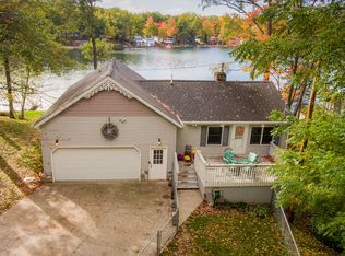 1324 Forest Rd, Harrison, MI 48625