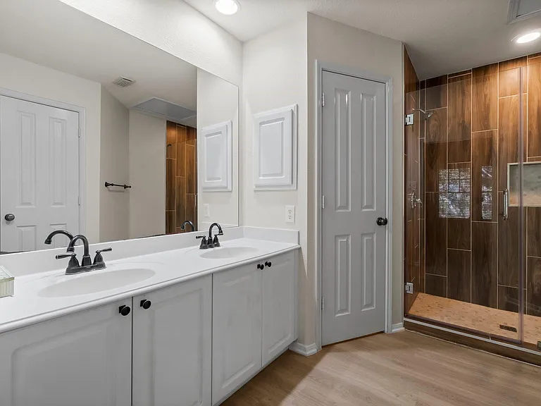 75 Scarlet Woods Ct — Photo 16