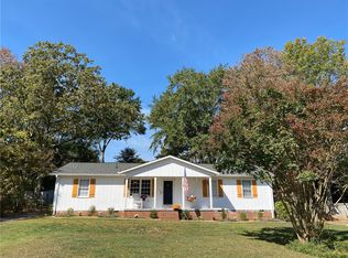 106 Laurel Dr, Pendleton, SC 29670