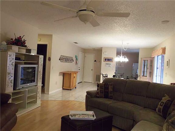3rd image of 606 Enconto St