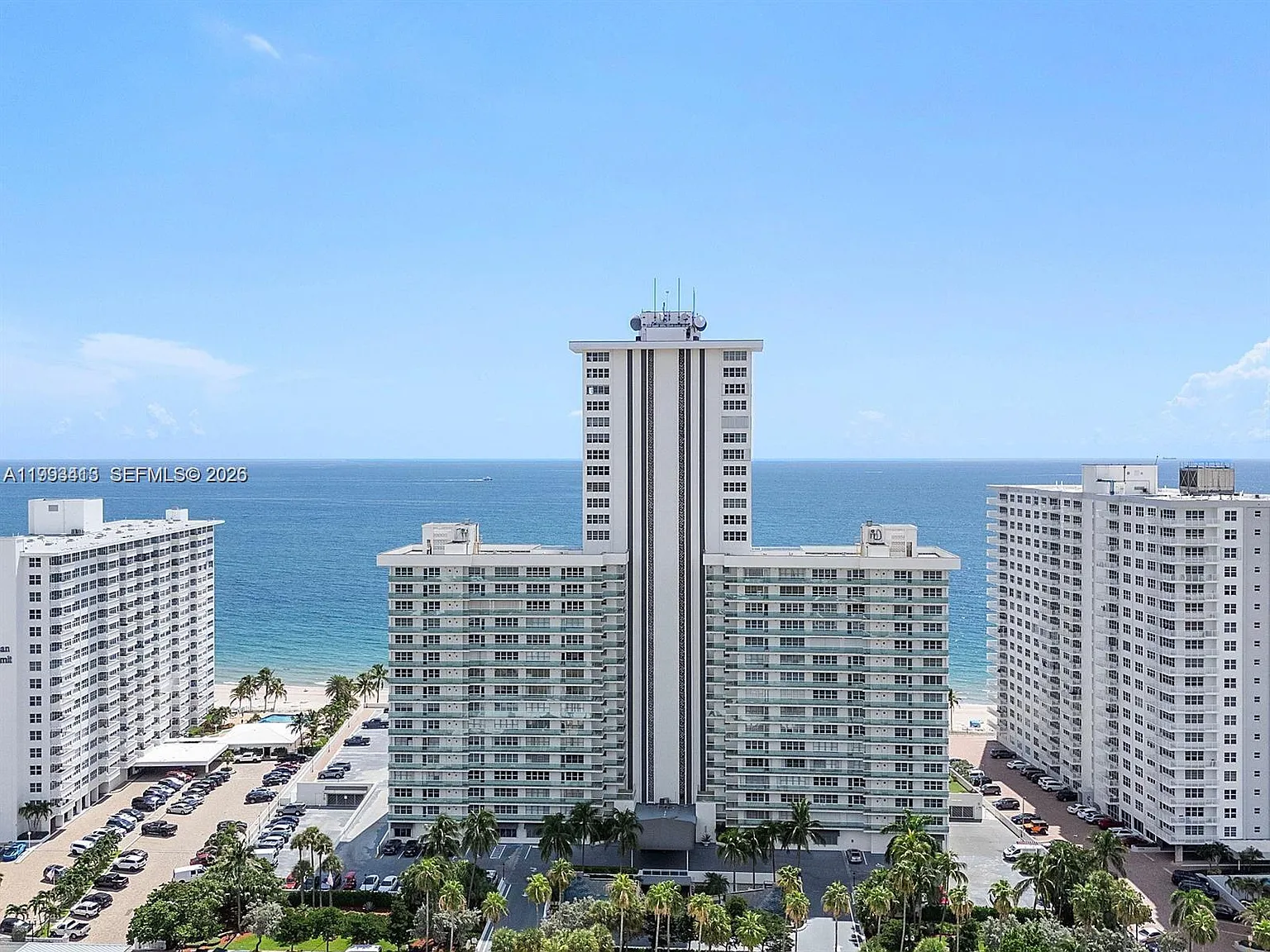 Playa Del Mar Condo — Photo 1