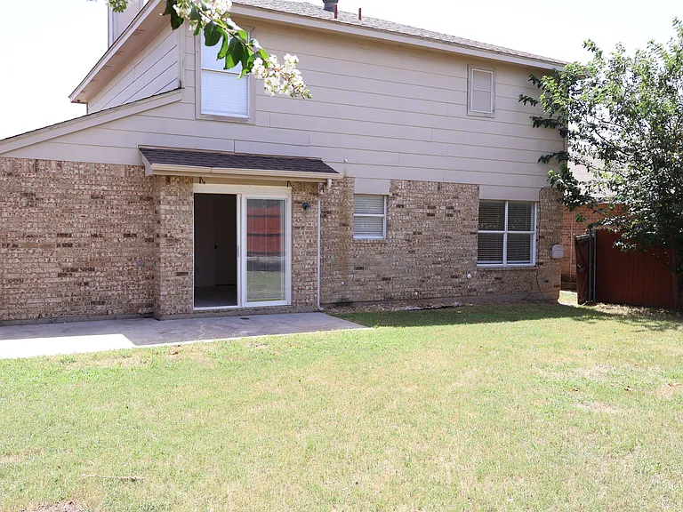 8721 Limestone Dr — Photo 18
