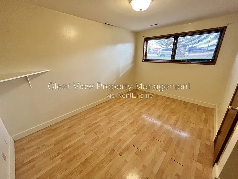 2210 Mayor Magrath Dr S — Photo 18