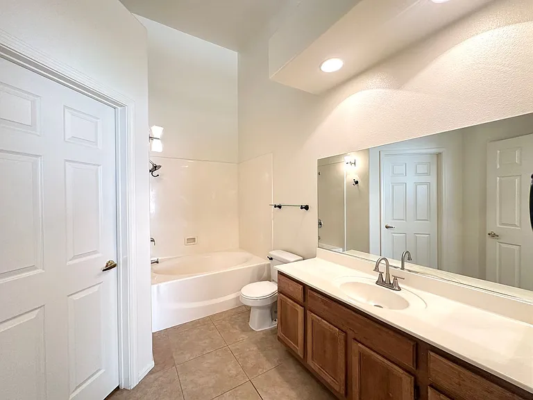 1501 Cardinal Peak Ln #202 — Photo 10