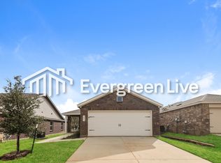 2073 Sulky Ln, Aubrey, TX 76227