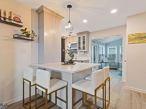 3rd image of 3915 Ivy Run Cir
