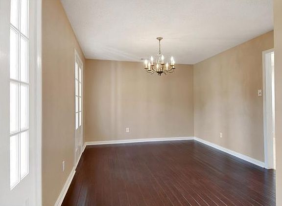 2nd image of 3741 Silver Maple Ct
