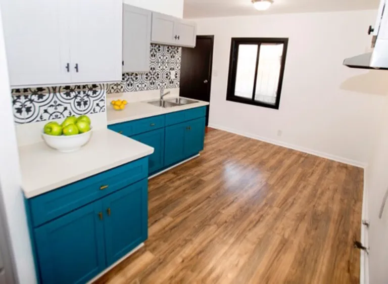 5304 Union Pacific Ave — Photo 8