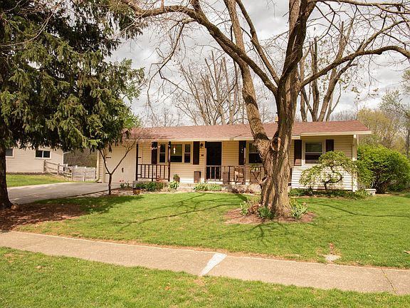2nd image of 222 Westlea Dr