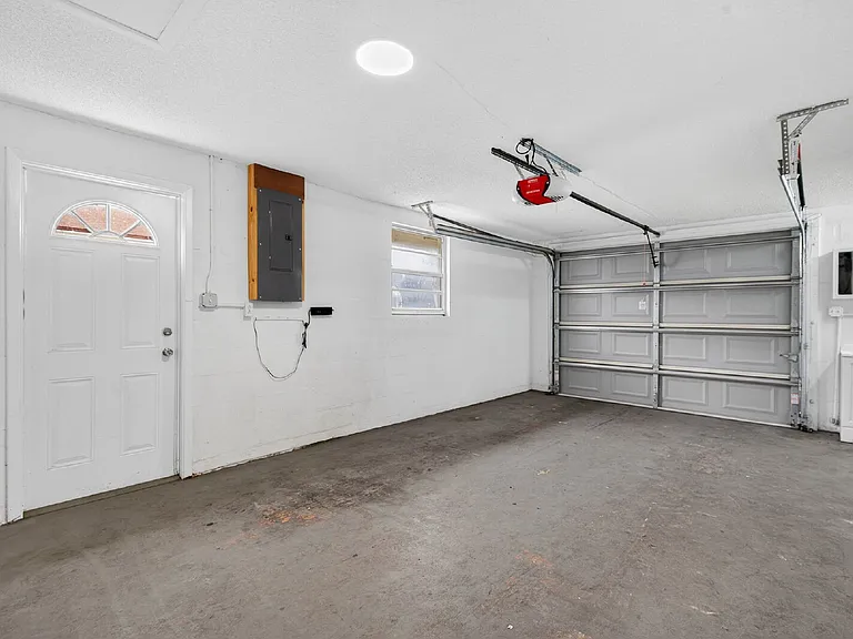 8626 Robilina Rd — Photo 31