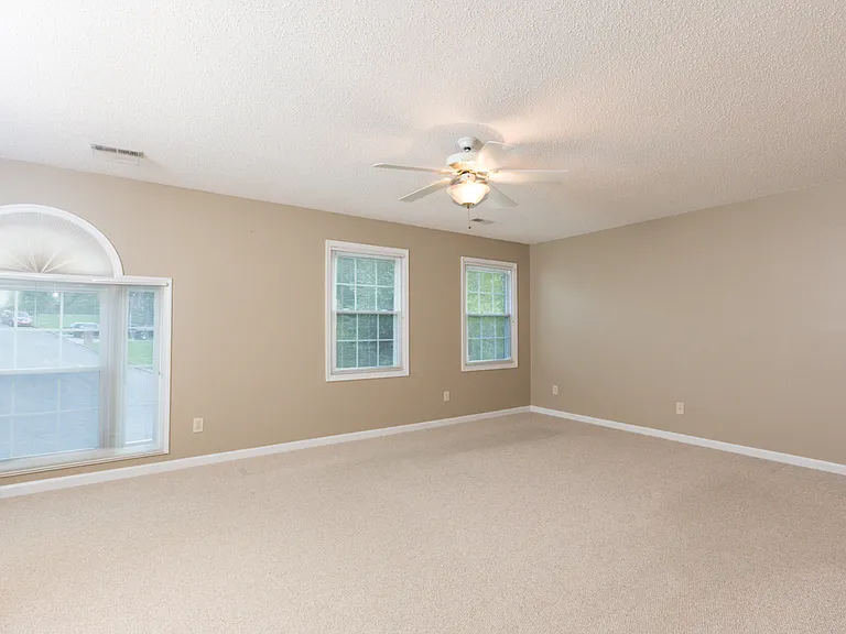 1400 Autumn Ridge Dr — Photo 14
