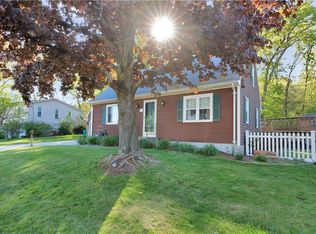 42 Nancy Ct, Woonsocket, RI 02895