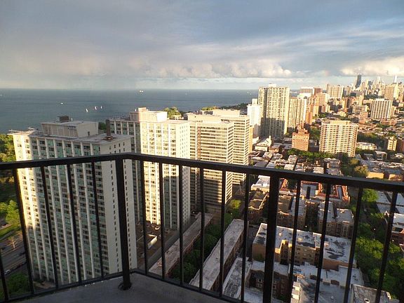 5th image of 3660 N Lake Shore Dr APT 3707