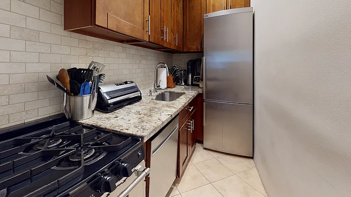 Rented by Bond New York | media 23