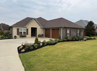 1445 Highland Dr, Dyersburg, TN 38024