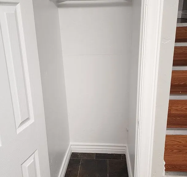225 E Edwards St — Photo 20