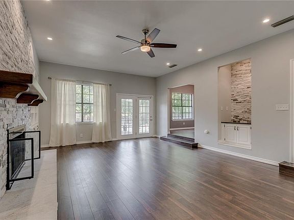 5th image of 10104 Glencarrie Ln