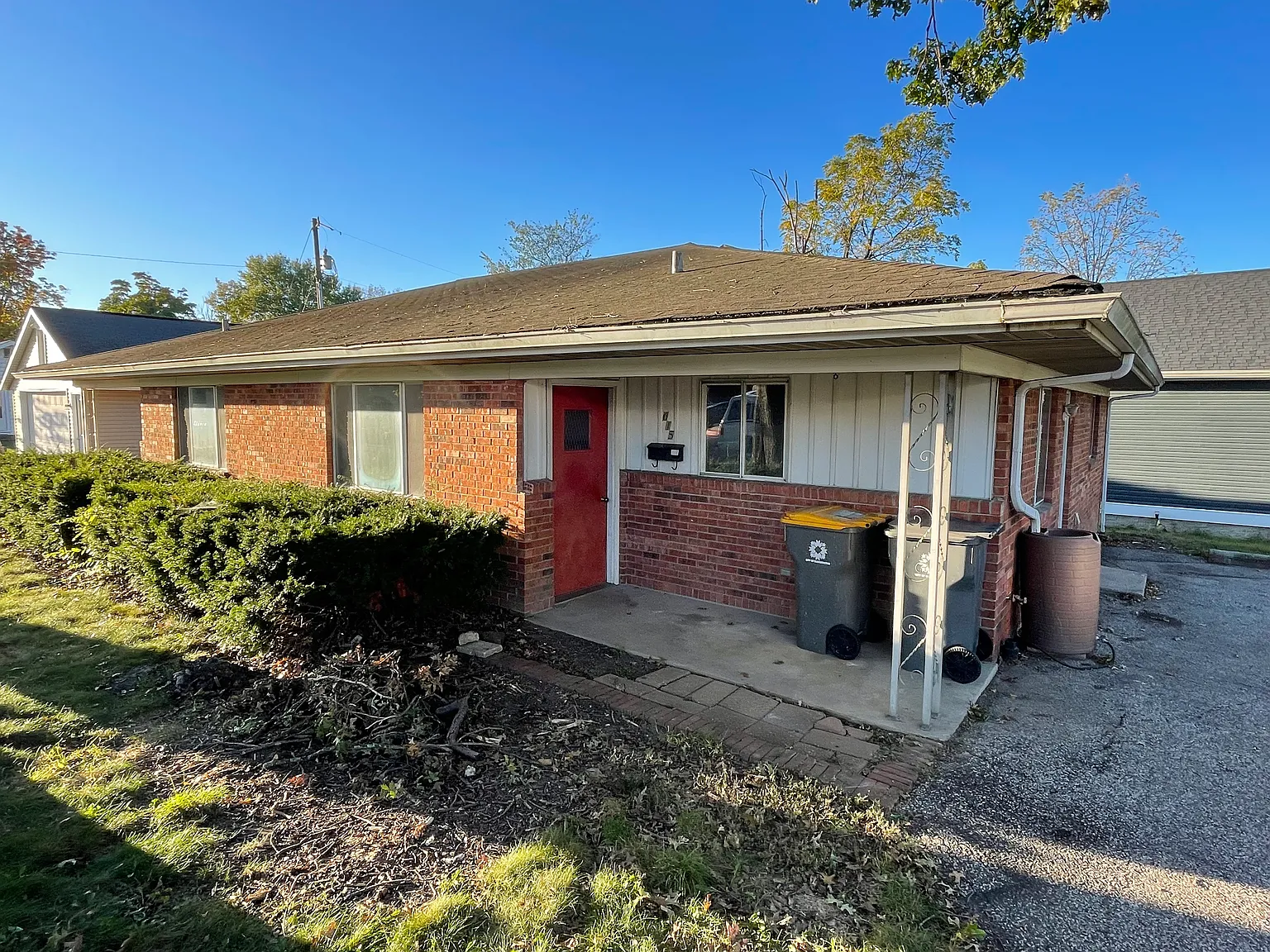 613 & 615 E Brenda Ln #615 photo 1