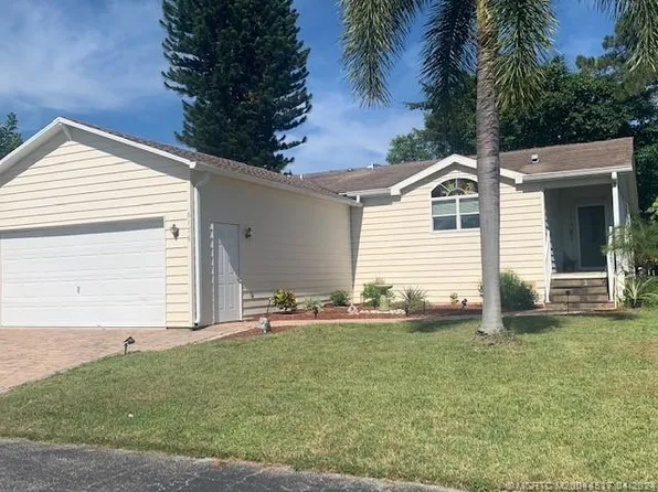 6176 Guava Ln, Lake Worth, FL 33462